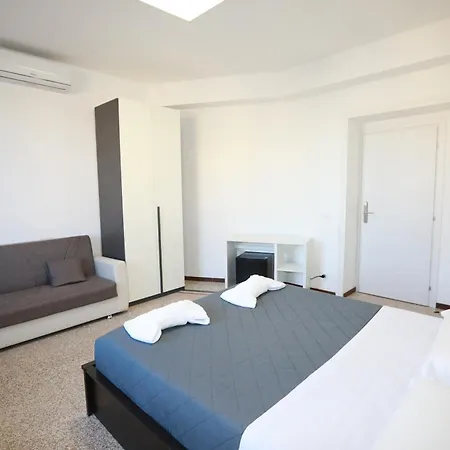 Unique Bologna 4*