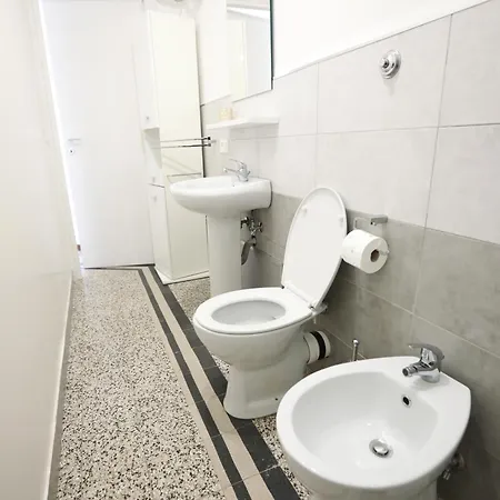 Unique Bologna 4* רומא